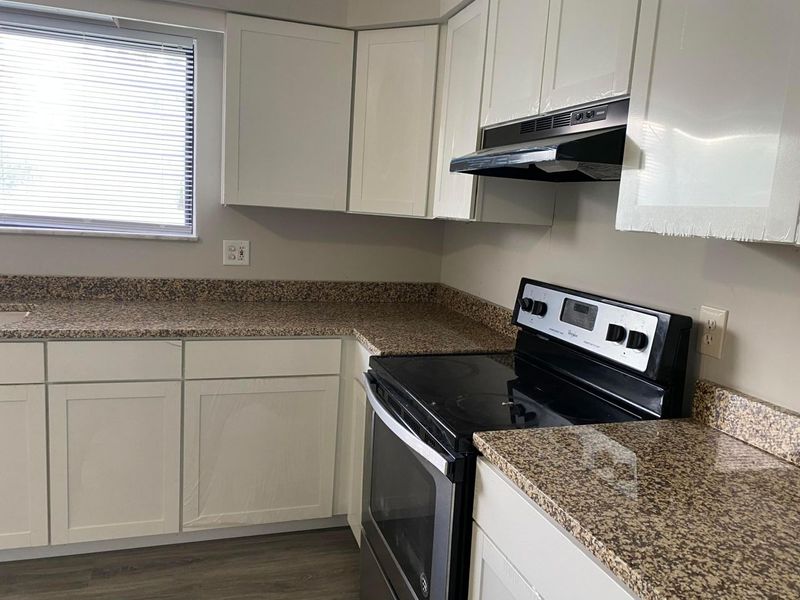 822 Ronson Avenue , Columbus, OH 43230 Photo 5