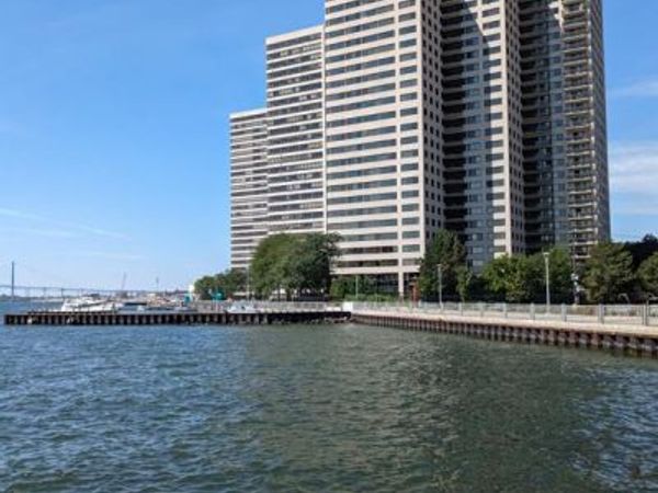 300 Riverfront Drive, Detroit, MI 48226