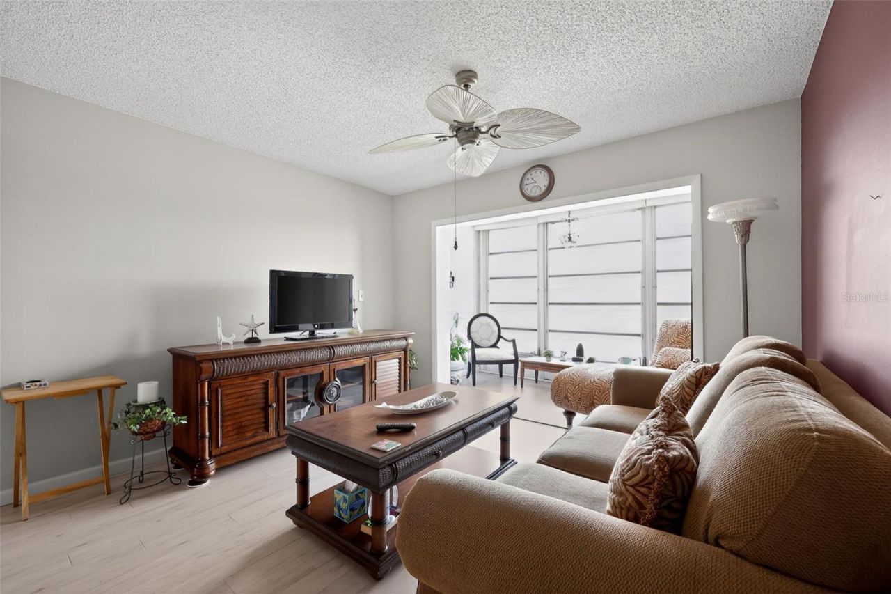 8051 N Sunrise Lakes Drive, Unit 307, Sunrise, FL 33322 Photo