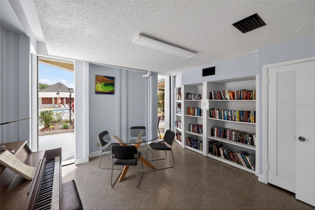 8051 N Sunrise Lakes Drive, Unit 307, Sunrise, FL 33322 Photo