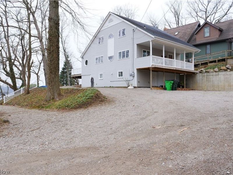 1376 Catherine Avenue Extension, Lakemore, OH 44250 Photo 1