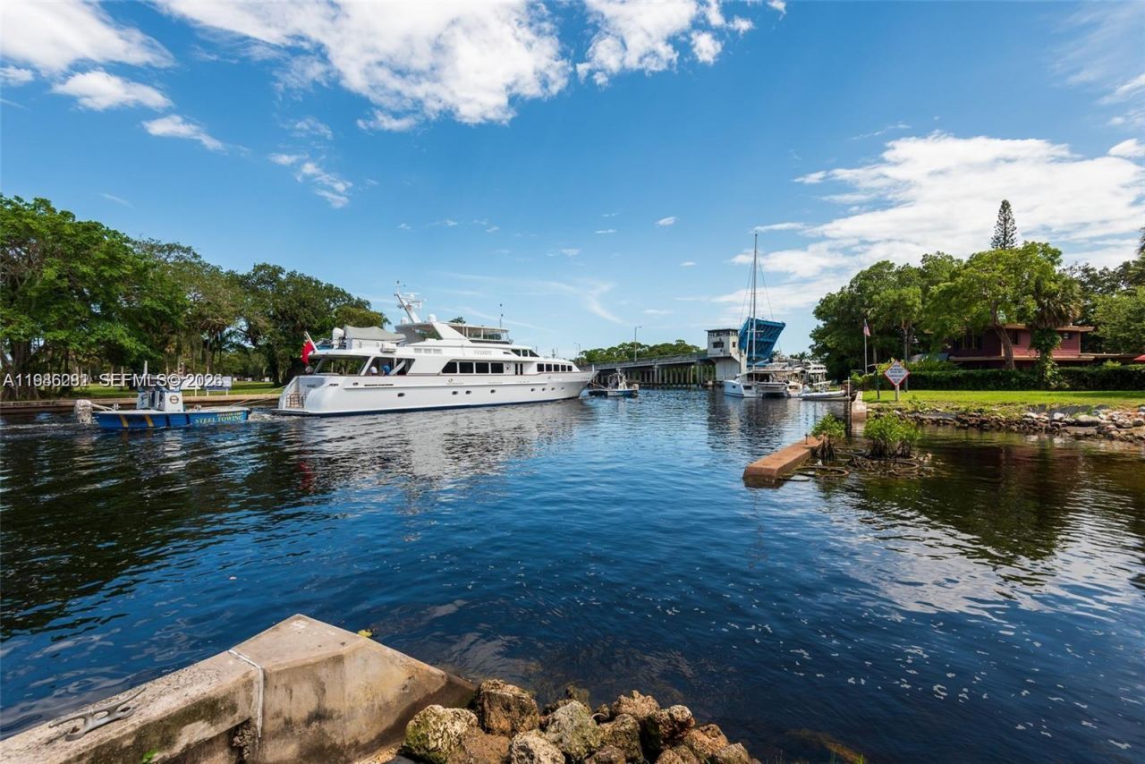 1716 SW 12th Ct, Fort Lauderdale, FL 33312 Photo