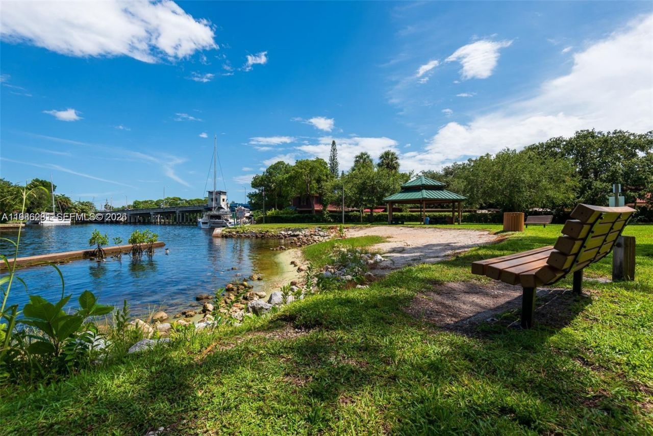 1716 SW 12th Ct, Fort Lauderdale, FL 33312 Photo