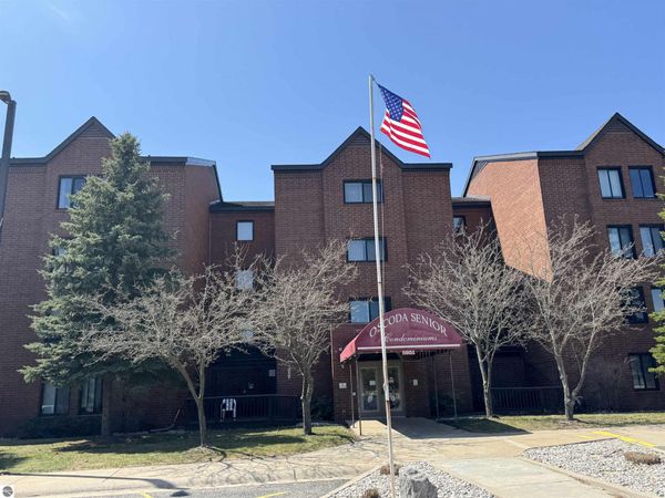 5951 Skeel Avenue N, Unit 306, Oscoda, MI 48750