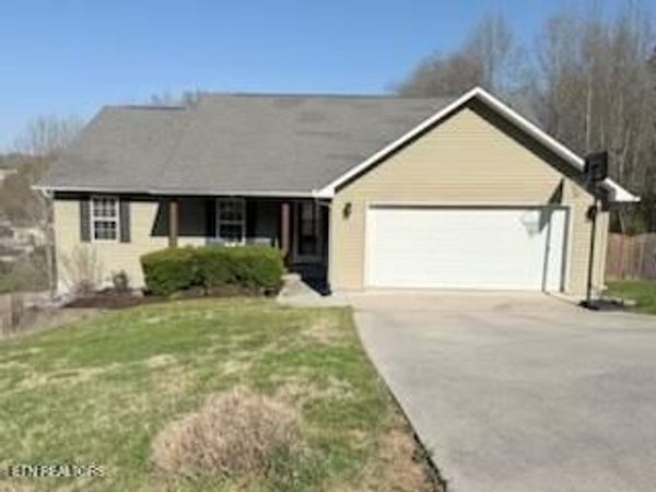 315 Fox Hunters Court, Powell, TN 37849