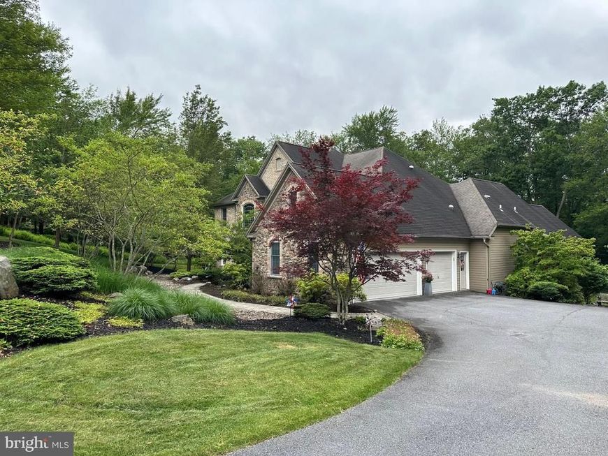 414 Ice Harvest Drive, Mountain Top, PA 18707 Main Photo