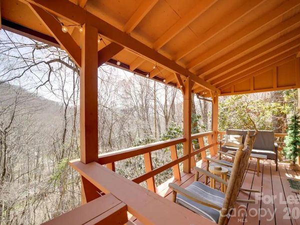 106 Sage Court , Maggie Valley, NC 28716