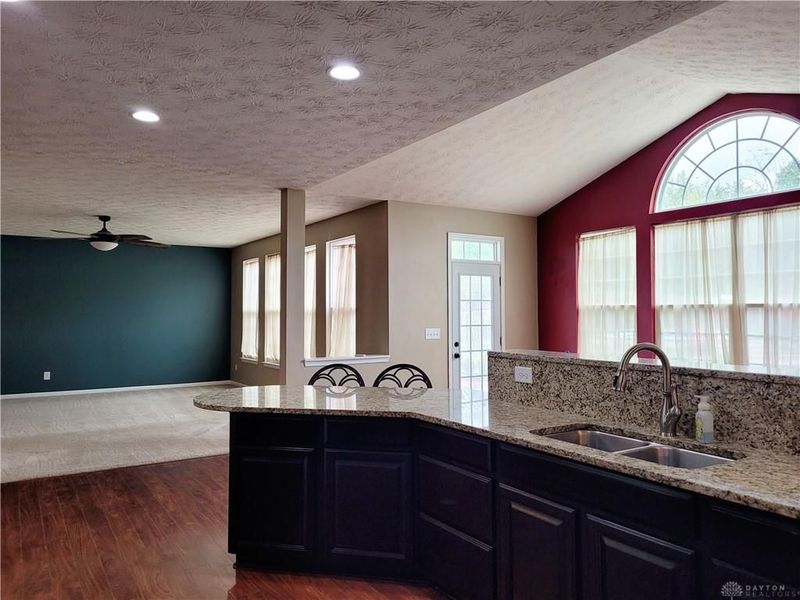 525 Recess Drive, Riverside, OH 45404 Photo 11