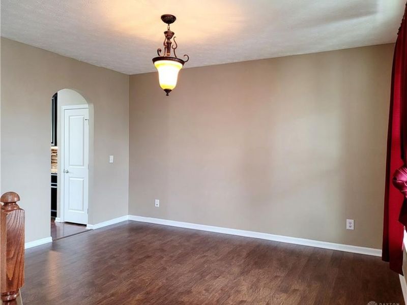 525 Recess Drive, Riverside, OH 45404 Photo 5