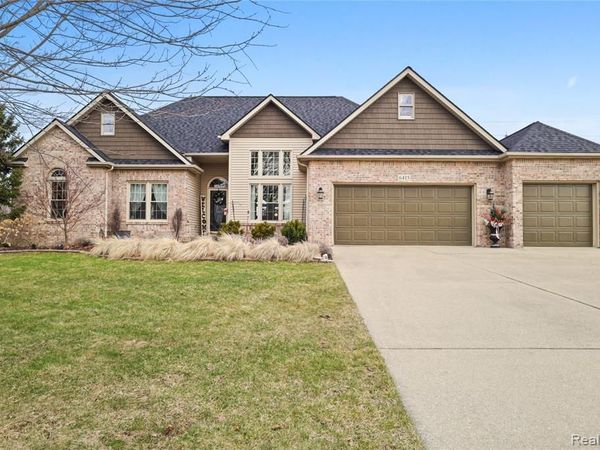 6415 Wailea Court, Grand Blanc Twp, MI 48439