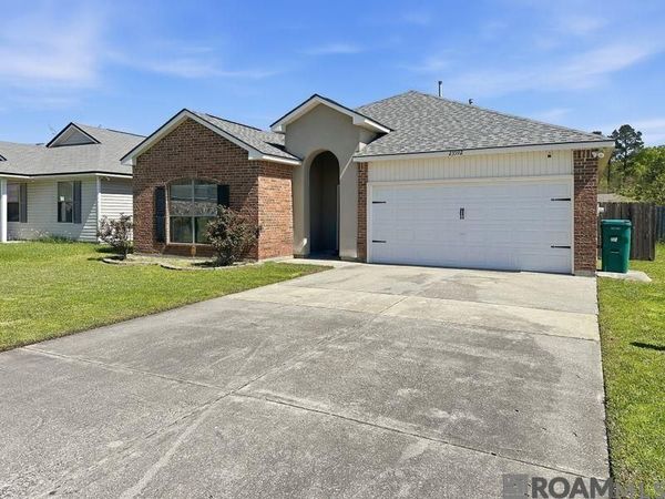 23592 Country Manor Ave, Denham Springs, LA 70726