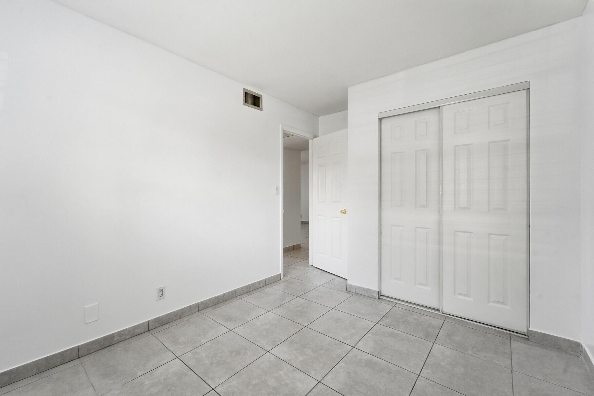 2671 Riverside Drive, Unit 1, Coral Springs, FL 33065 Photo