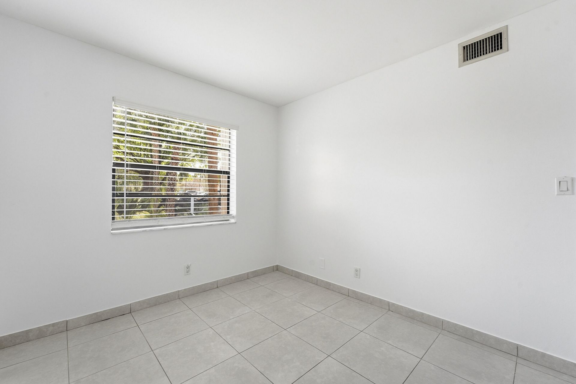 2671 Riverside Drive, Unit 1, Coral Springs, FL 33065 Photo