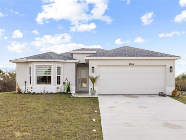 8607 SW 7th Lane, Okeechobee, FL 34974