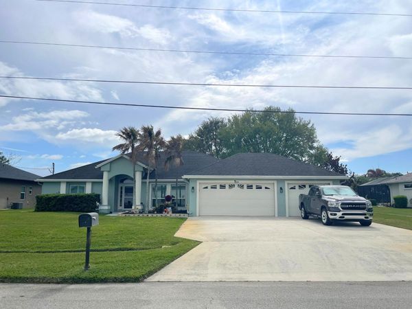 5754 NW Jigsaw Court, Port St. Lucie, FL 34986