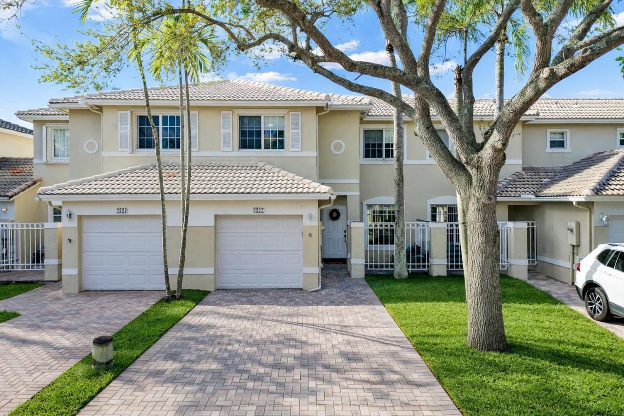 2221 NW 171st Terrace, Unit -, Pembroke Pines, FL 33028 Photo