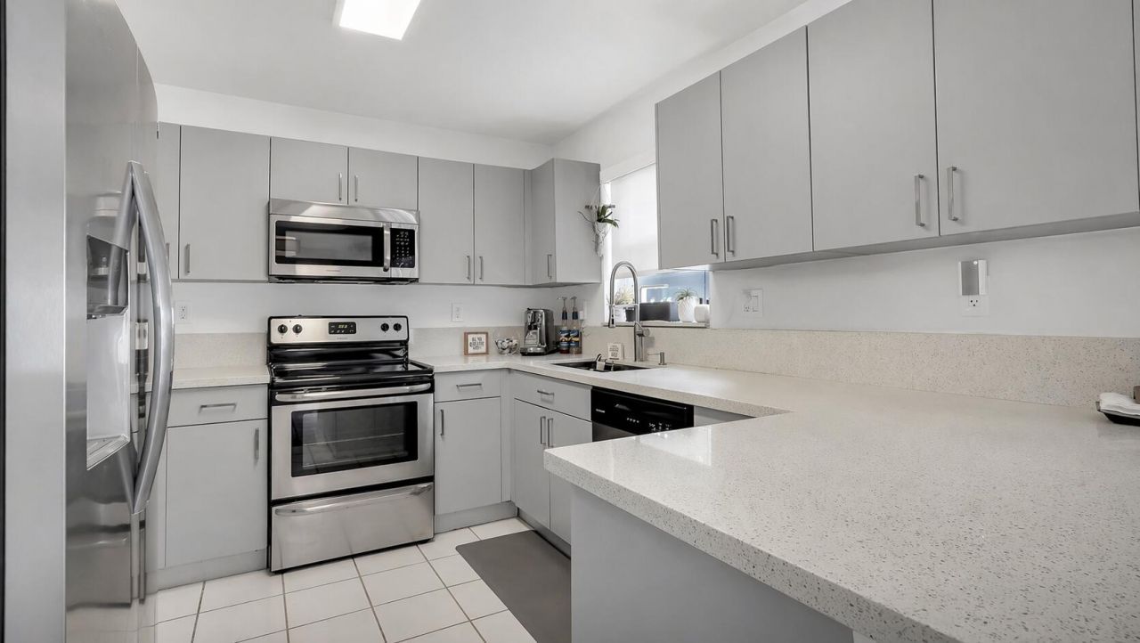 2221 NW 171st Terrace, Unit -, Pembroke Pines, FL 33028 Photo