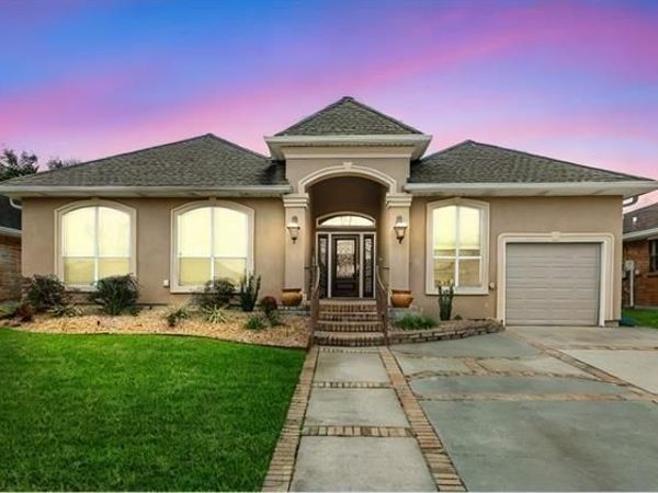 111 COLUMBIA Place, Slidell, LA 70458