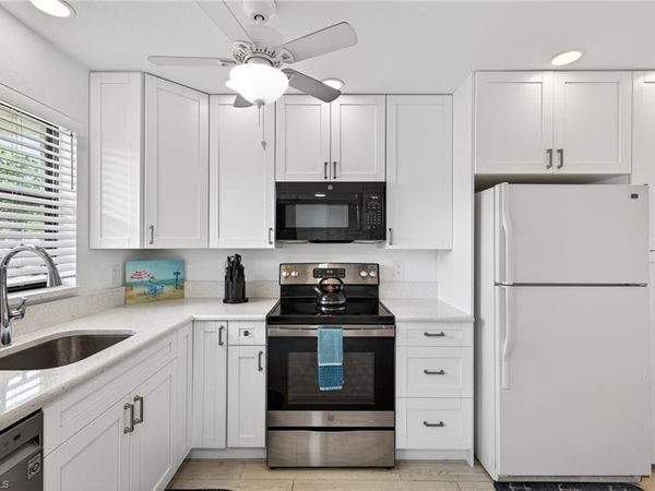 4246 27th CT SW, Unit 104, NAPLES, FL 34116