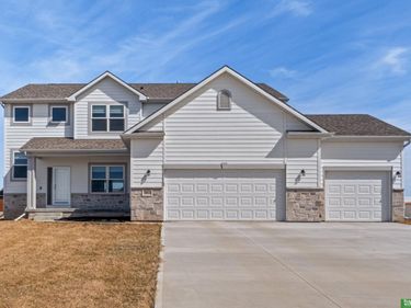 5003 Kestrel Parkway , Elkhorn, NE 68022