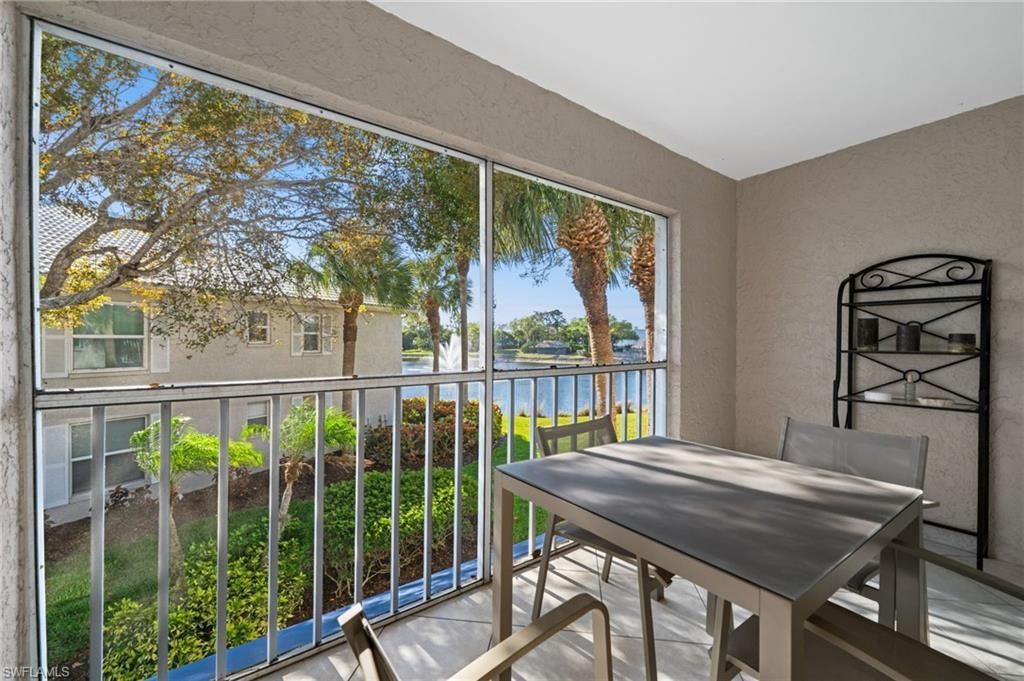 822 Gulf Pavilion Dr, Unit 201, Naples, FL 34108 Photo