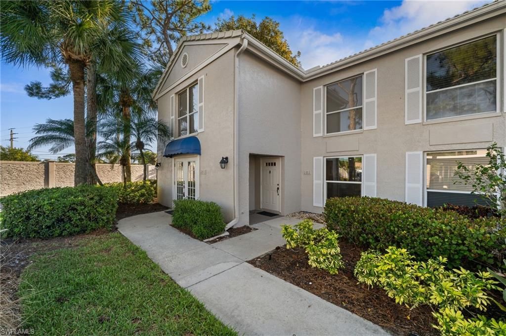 822 Gulf Pavilion Dr, Unit 201, Naples, FL 34108 Photo