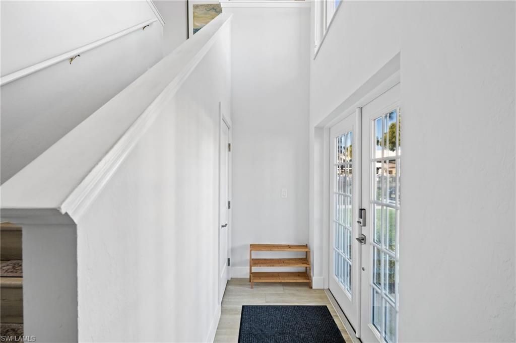 822 Gulf Pavilion Dr, Unit 201, Naples, FL 34108 Photo