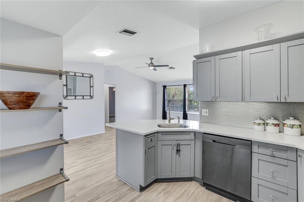 343 Golden Gate Blvd E, Naples, FL 34120 Photo