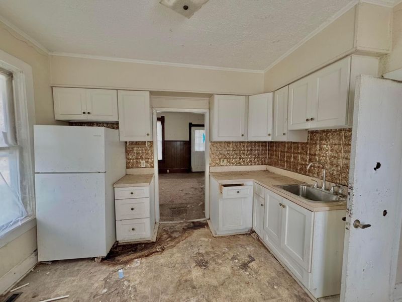 114 Dale Avenue , Willard, OH 44890 Photo 5