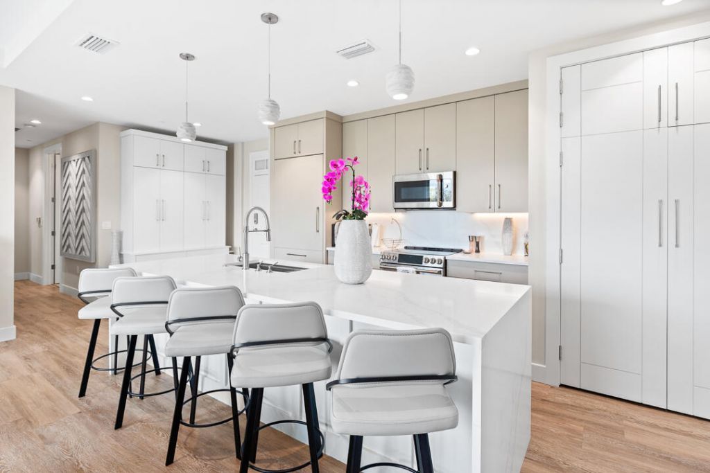 41 SW Seminole Street, Unit 307, Stuart, FL 34994 Photo