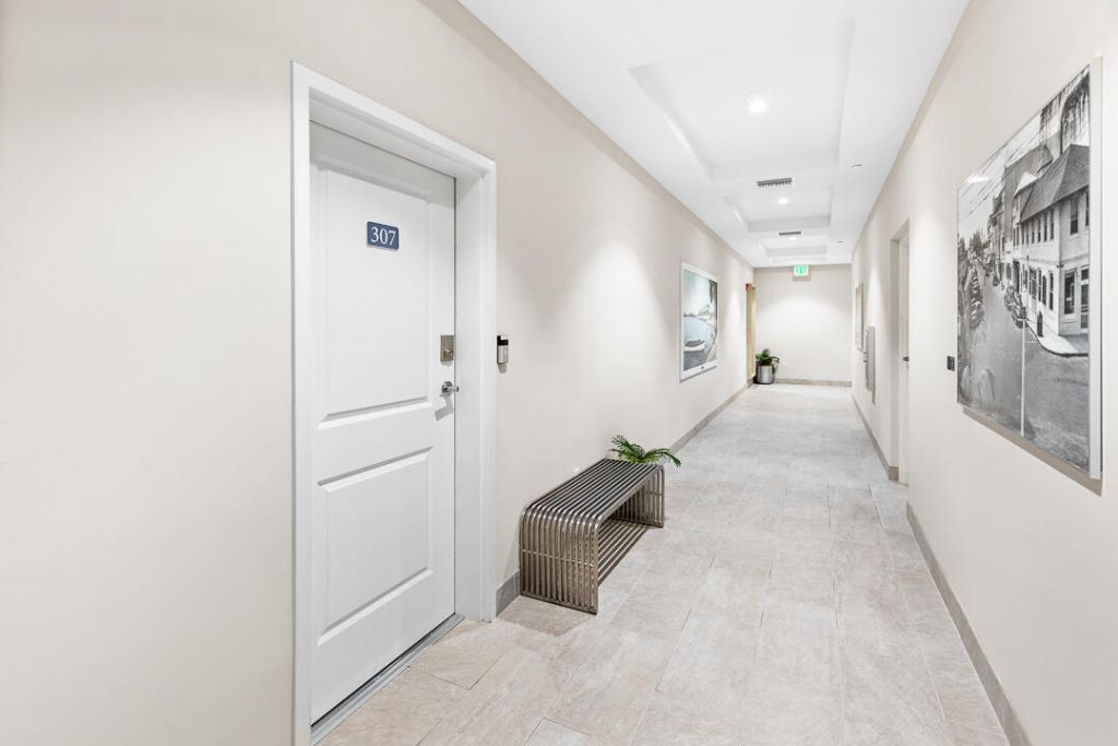 41 SW Seminole Street, Unit 307, Stuart, FL 34994 Photo