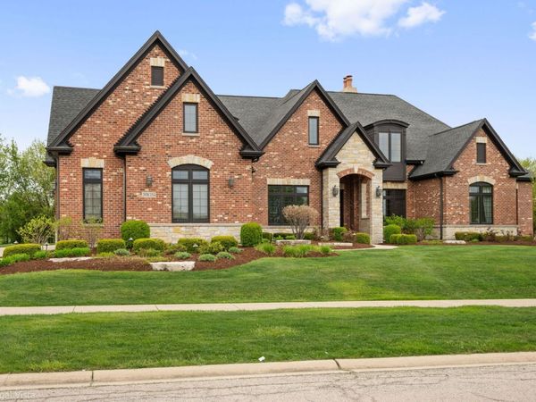 39W354 Long Meadow Lane , St. Charles, IL 60175