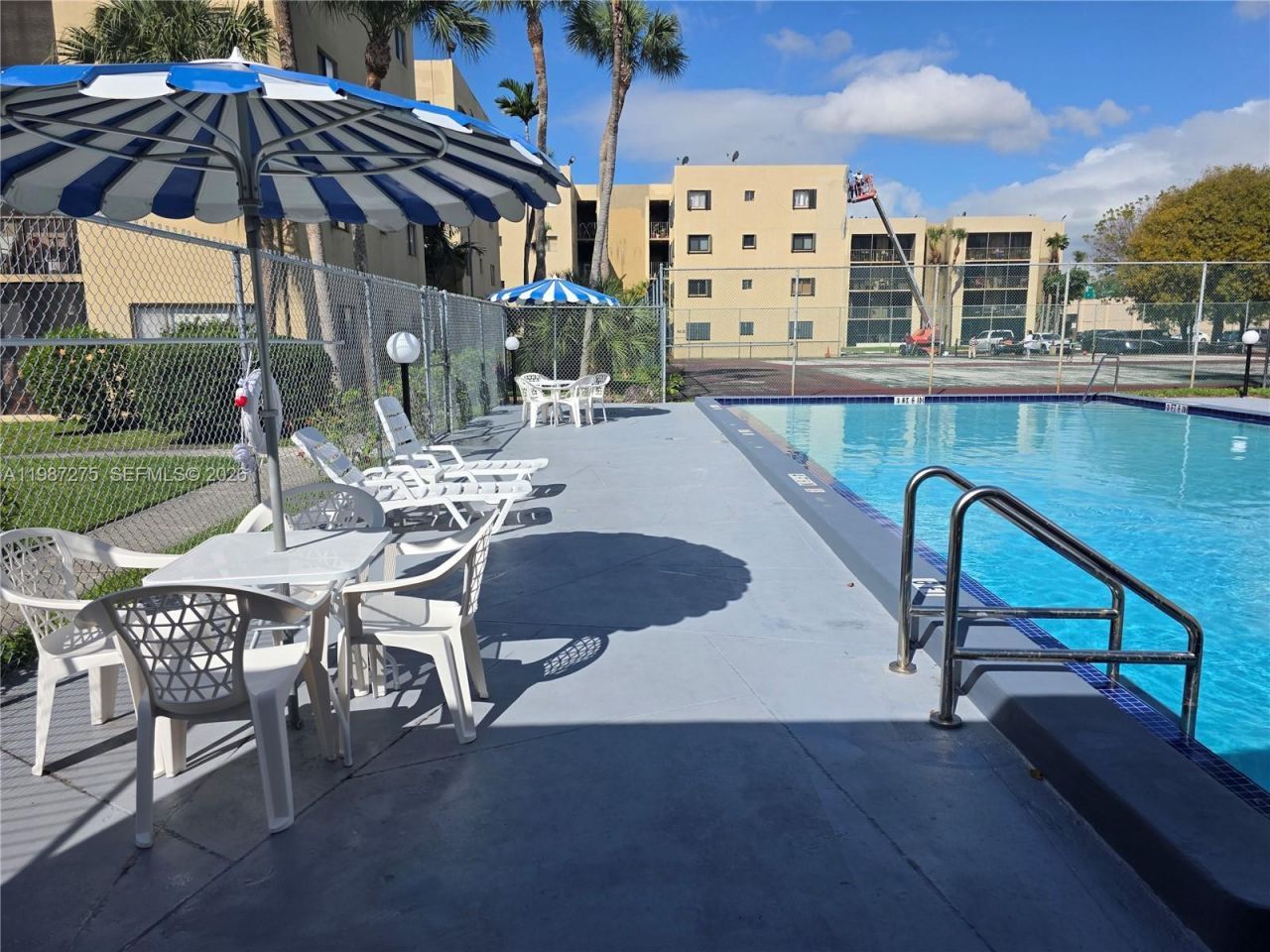 8615 NW 8th St, Unit 319, Miami, FL 33126 Photo