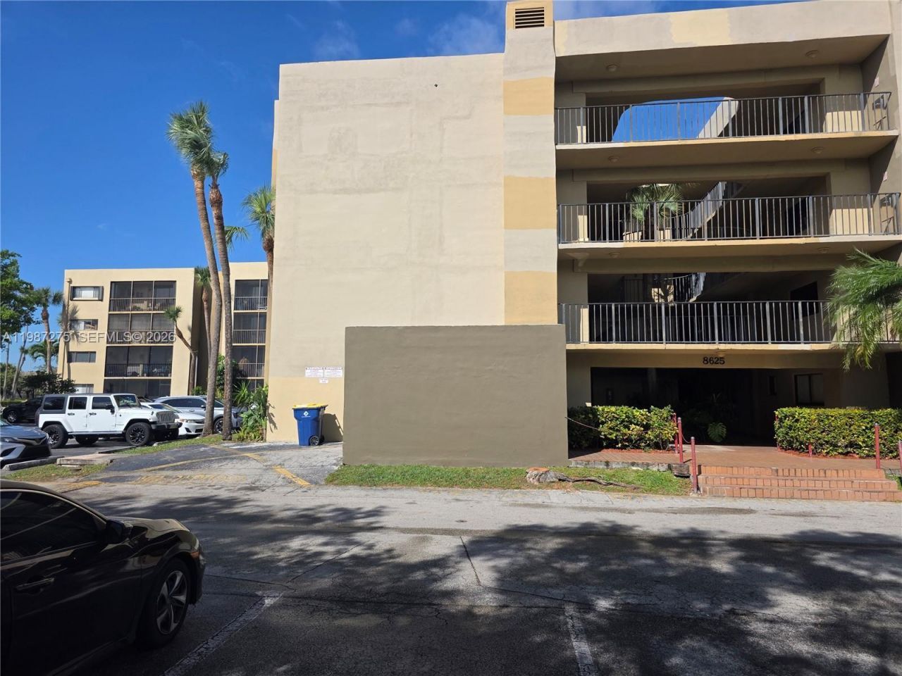 8615 NW 8th St , Unit 319, Miami, FL 33126 Photo