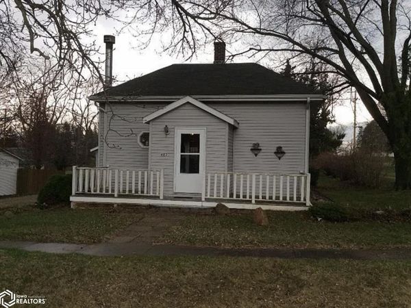 402 6th St, Gladbrook, IA 50635