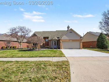 47626 Woodberry Estates Drive, Macomb Twp, MI 48044