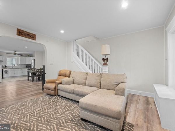 1009 QUEEN STREET, POTTSTOWN, PA 19464