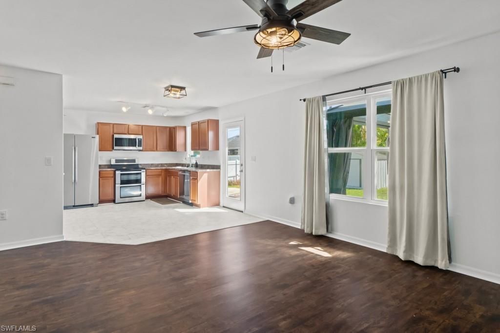 2719 NE 6th Pl, Cape Coral, FL 33909 Photo