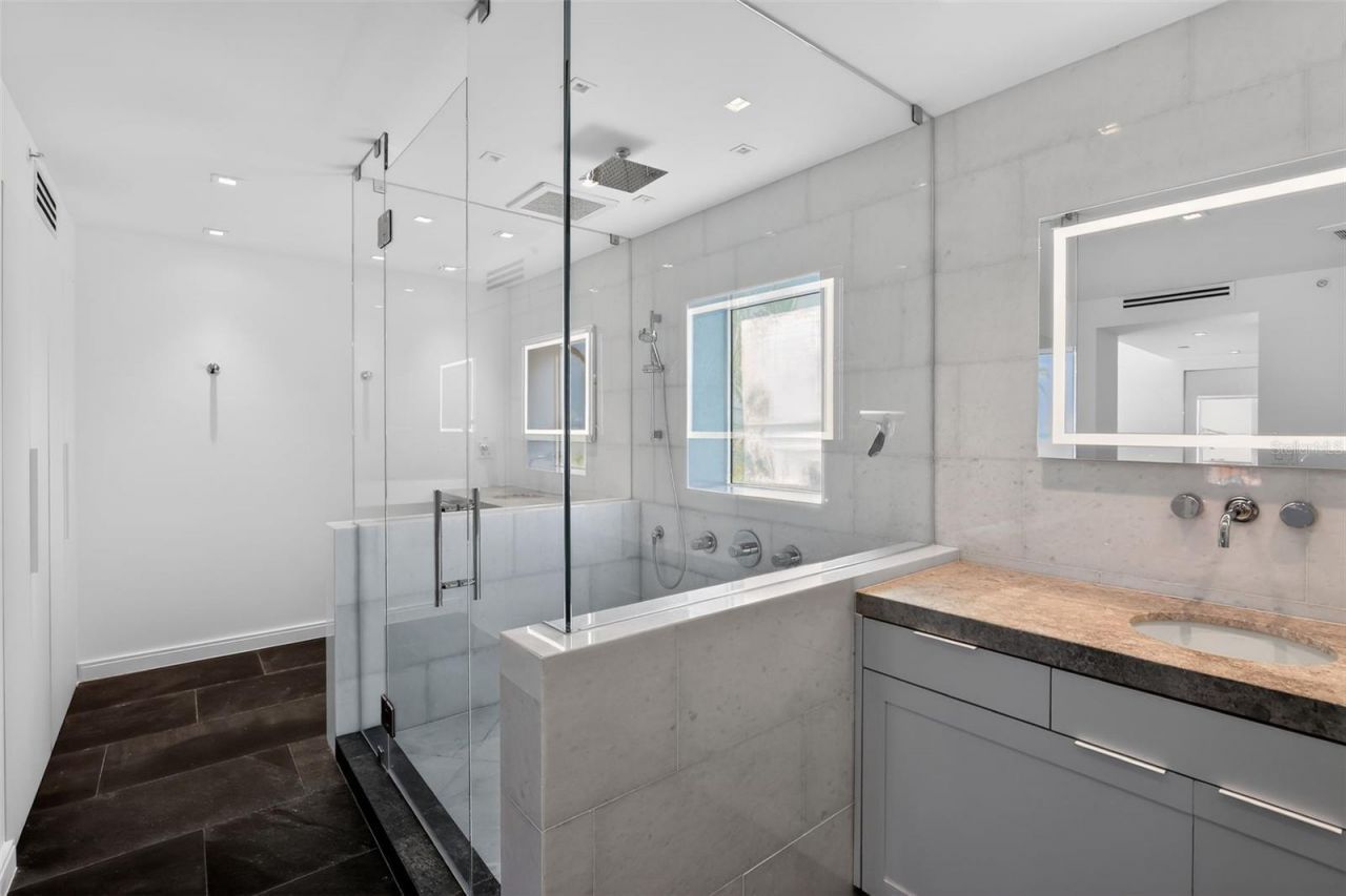 120 Jefferson Avenue, Unit 12009, Miami Beach, FL 33139 Photo