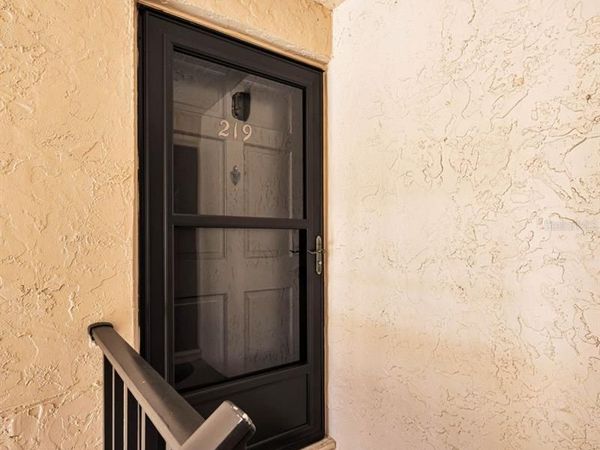 219 ELMWOOD CIRCLE, Unit 219, SEMINOLE, FL 33777