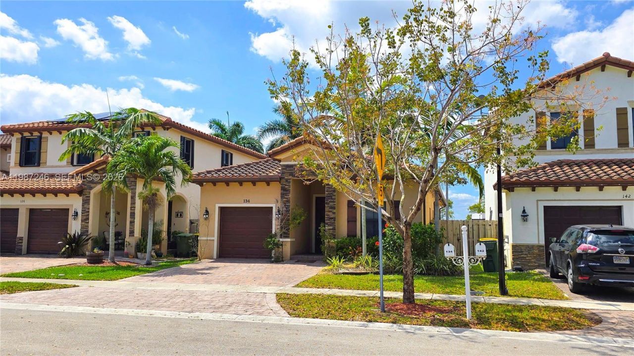134 NE 23rd Ter, Homestead, FL 33033 Photo
