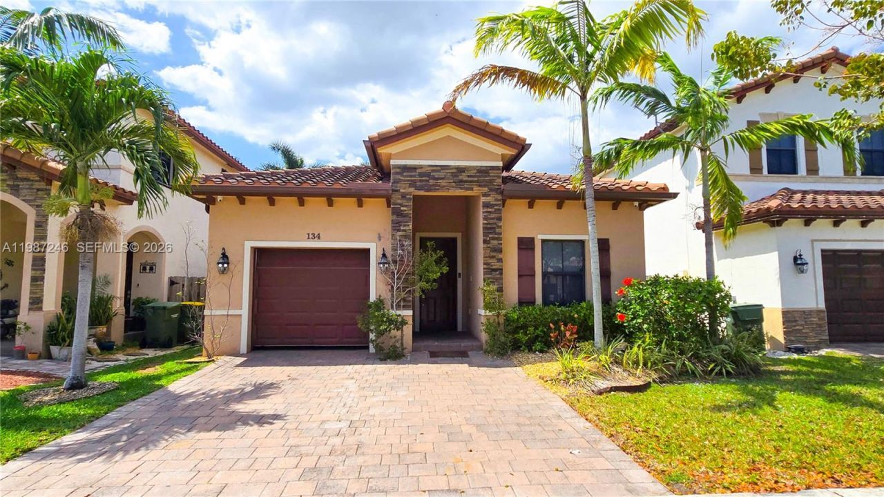 134 NE 23rd Ter, Homestead, FL 33033 Photo