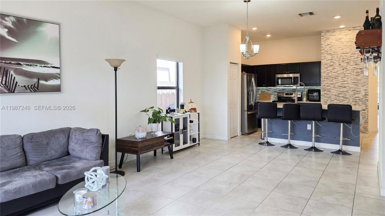 134 NE 23rd Ter , Homestead, FL 33033 Photo