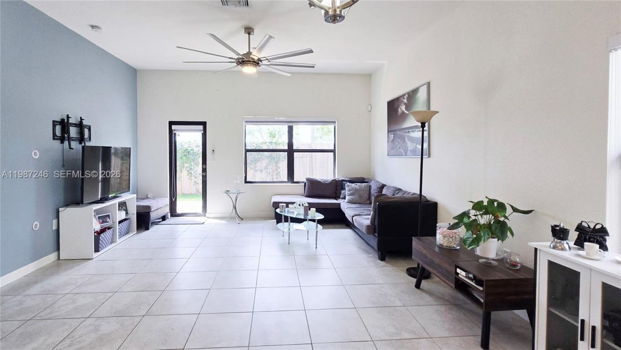 134 NE 23rd Ter , Homestead, FL 33033 Photo