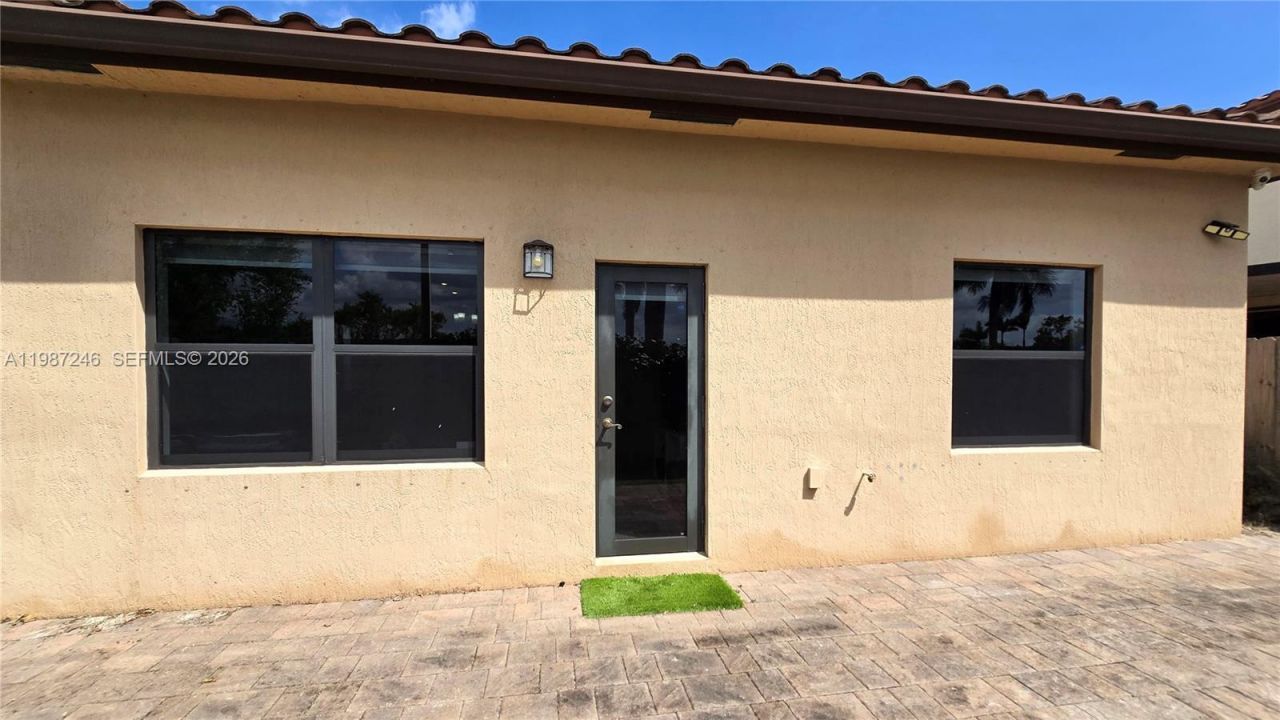 134 NE 23rd Ter, Homestead, FL 33033 Photo