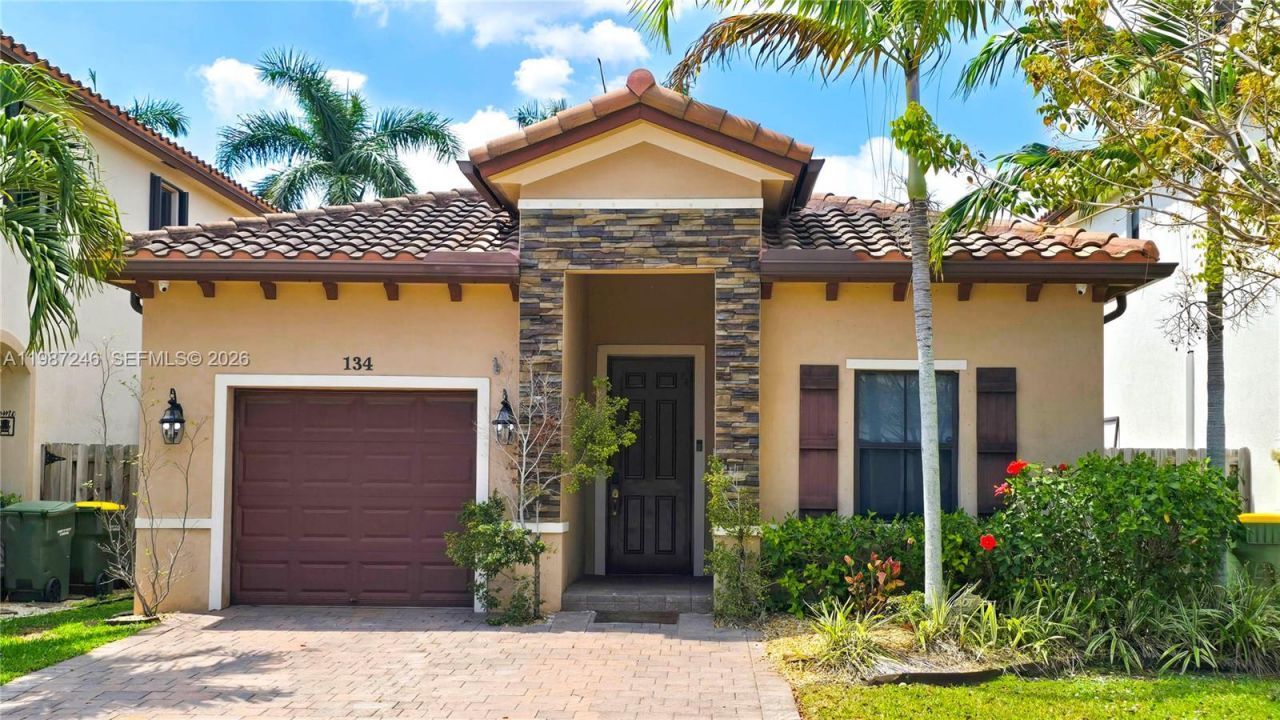 134 NE 23rd Ter, Homestead, FL 33033 Photo
