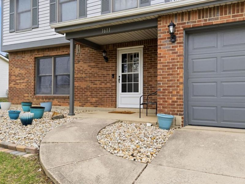 1611 Lakewood Drive, Wilmington, OH 45177 Photo 2