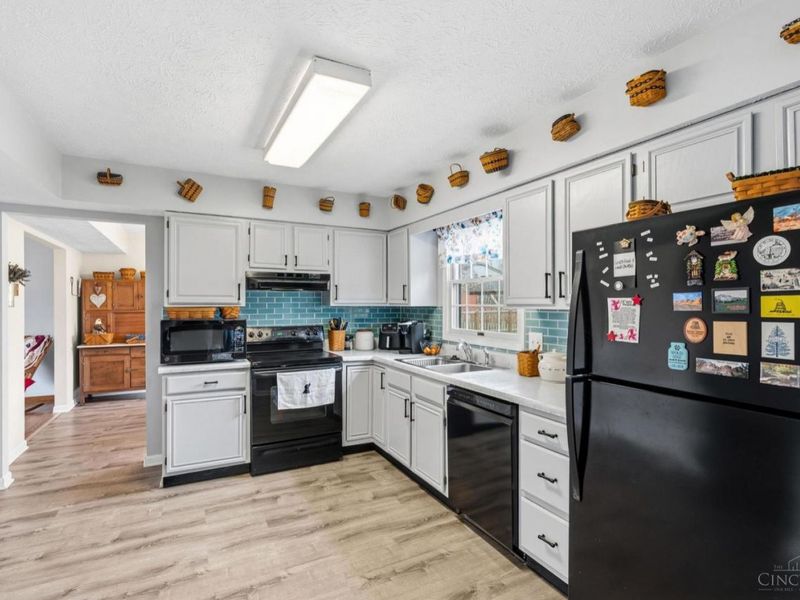 1611 Lakewood Drive, Wilmington, OH 45177 Photo 8