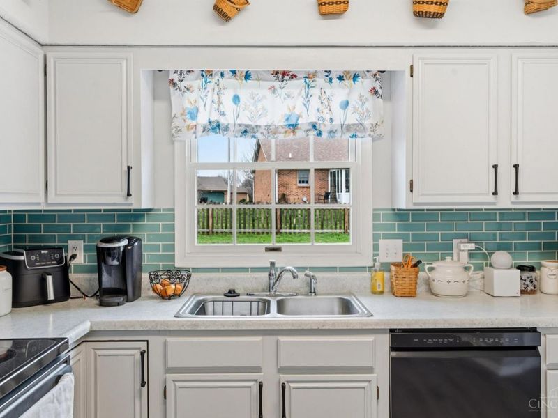 1611 Lakewood Drive, Wilmington, OH 45177 Photo 9