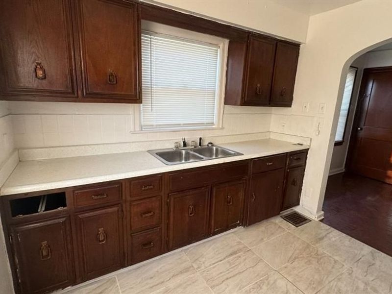 504 N Upland Avenue, Dayton, OH 45417 Photo 4